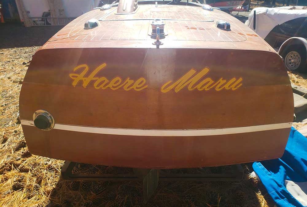 Chris Craft, 1946 17 ft Deluxe w/ new custom fit trailer