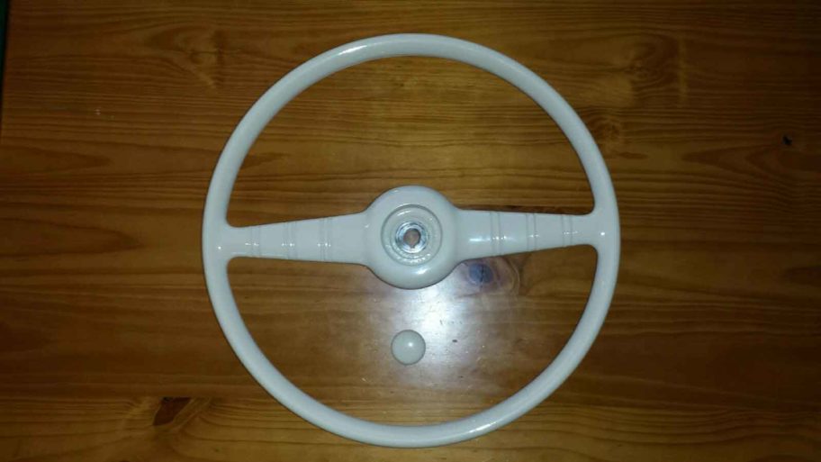 Chris-Craft-.-Vintage-boat,-Gar-Wood,-Wood-boat,-Shellar-steering-wheel